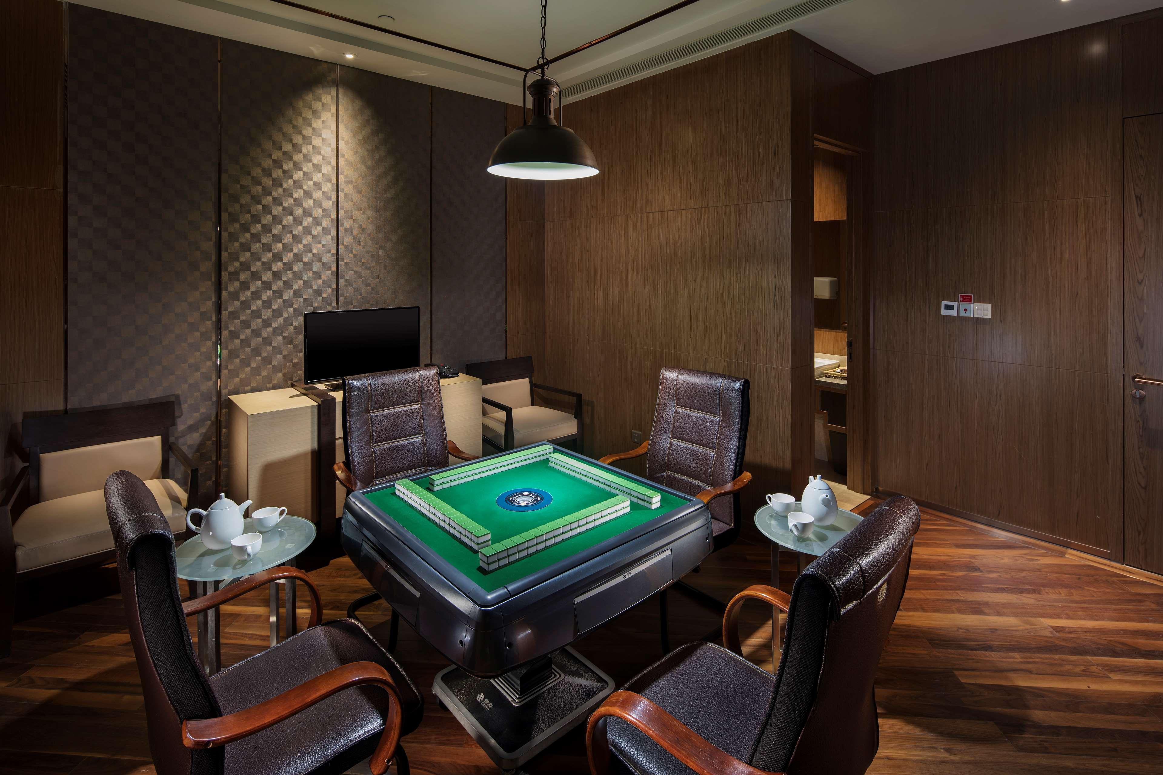 Hilton Wuhan Optics Valley Exterior photo
